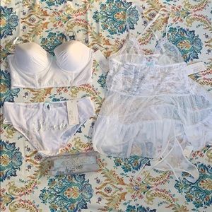NWT Gilligan and O’Malley bridal lingerie set